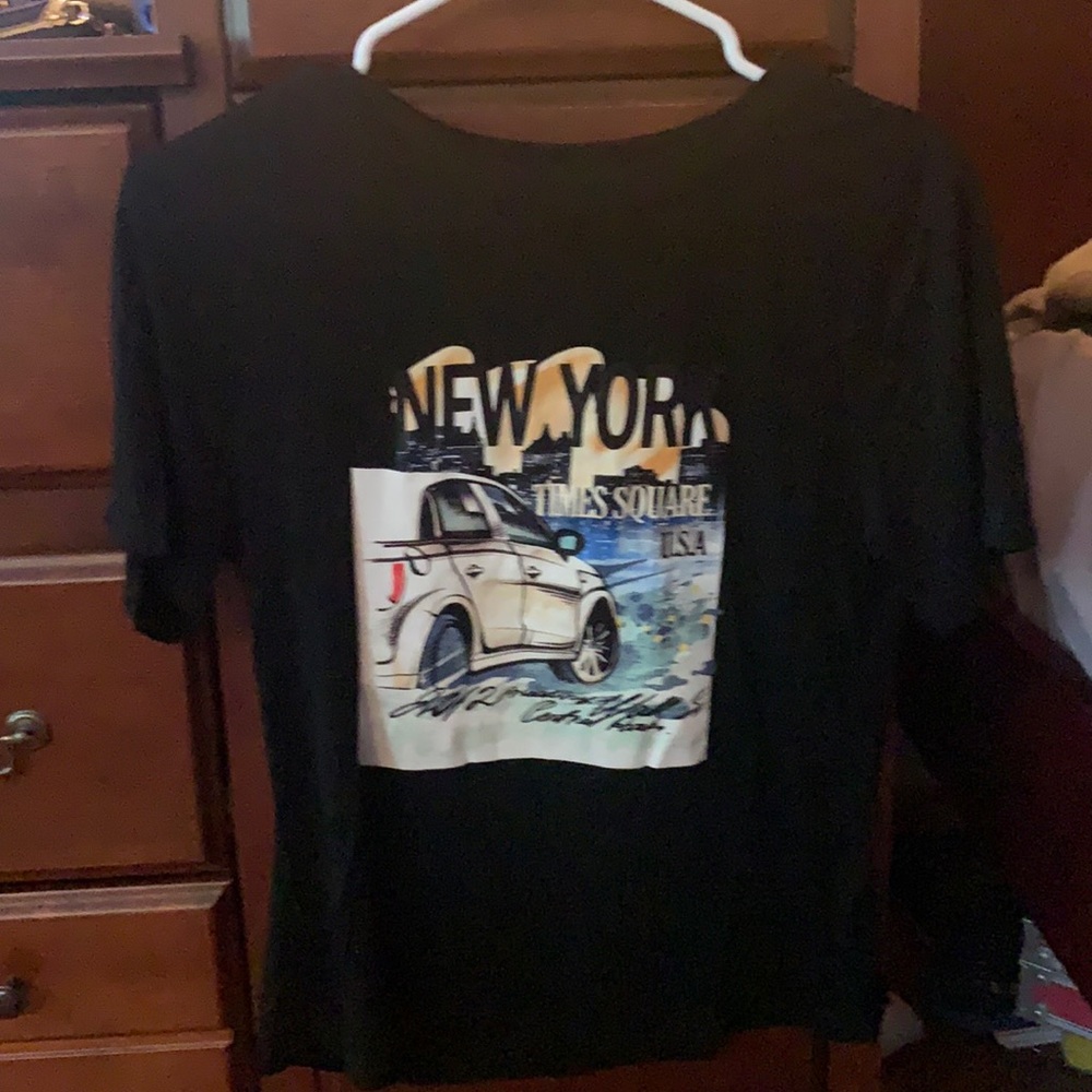 black tee shirt with New York on it